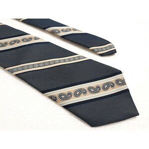 Vintage GM Gian Mario Neck Tie Navy Paisley 56 x 3.25 Made in Italy